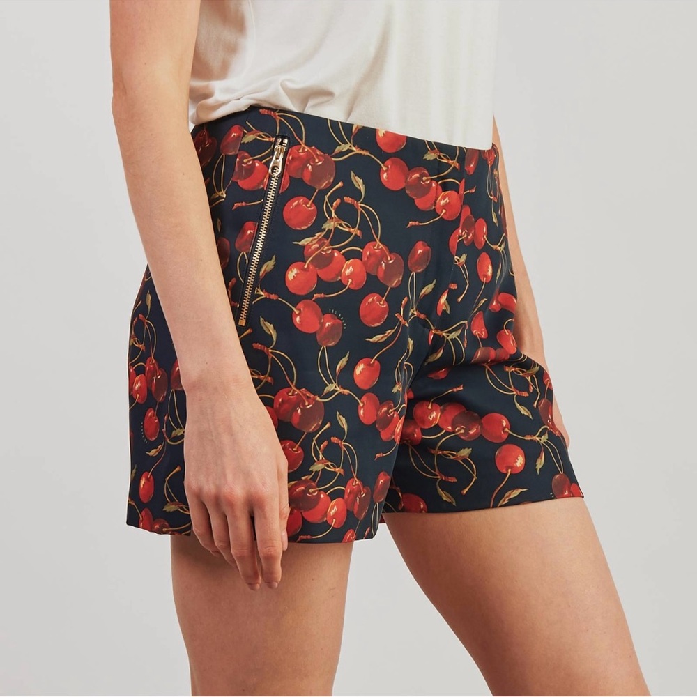 Ted Baker London Red Cherry Print‎ Zipper Pockets Navy Blue Shorts Size 0 = US 2